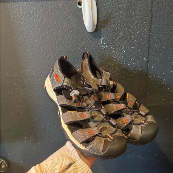 Kids Keen Grey Orange Newport Neo H2 Waterproof Sandals Size 5 - Picture 1 of 8